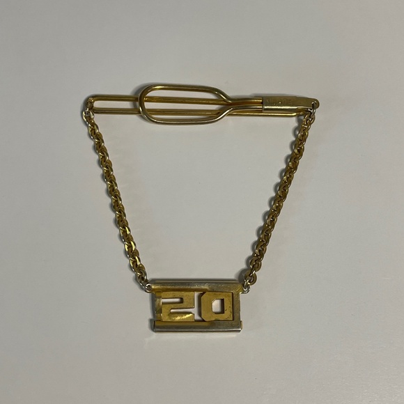 Swank Gold-Tone Tie Clip with Hanging Chain and Initials “DS” - Picture 3 of 6